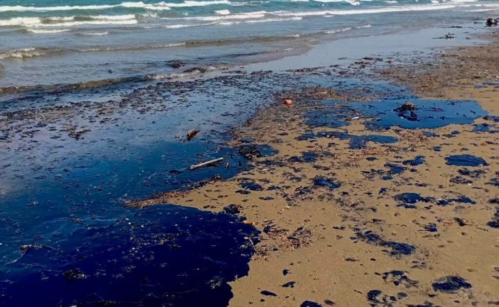 Localizan origen de derrame de petróleo en Veracruz; ya fue contenido