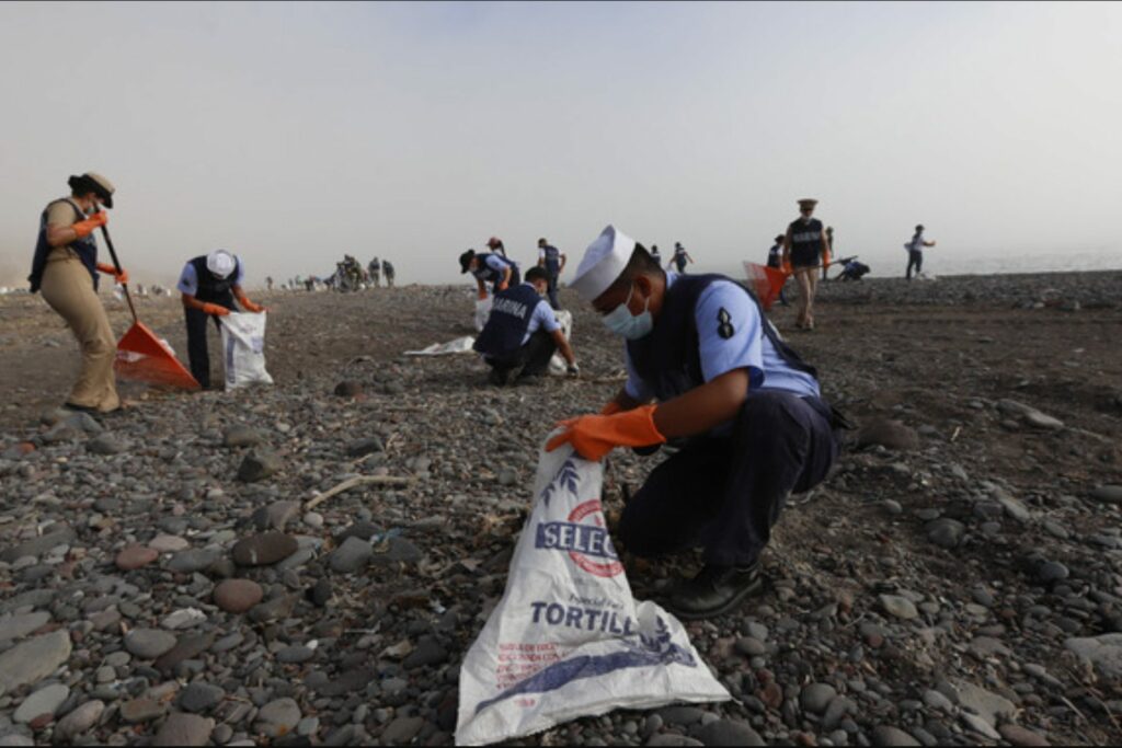 Retiran más de 740 toneladas de hidrocarburo en las costas del Golfo de México