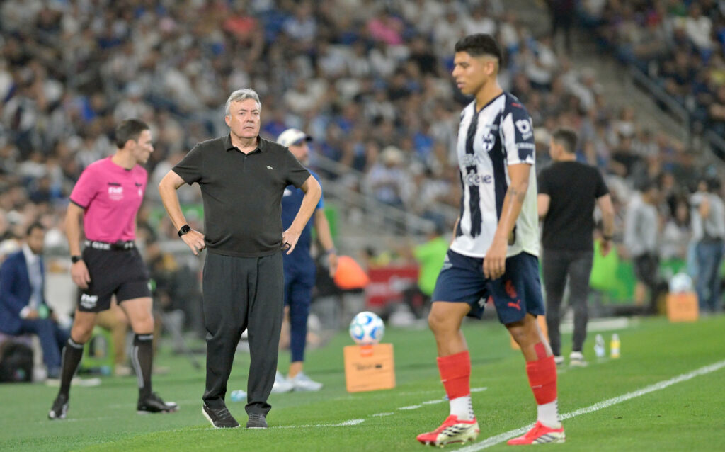Monterrey despide al entrenador español Domenec Torrent