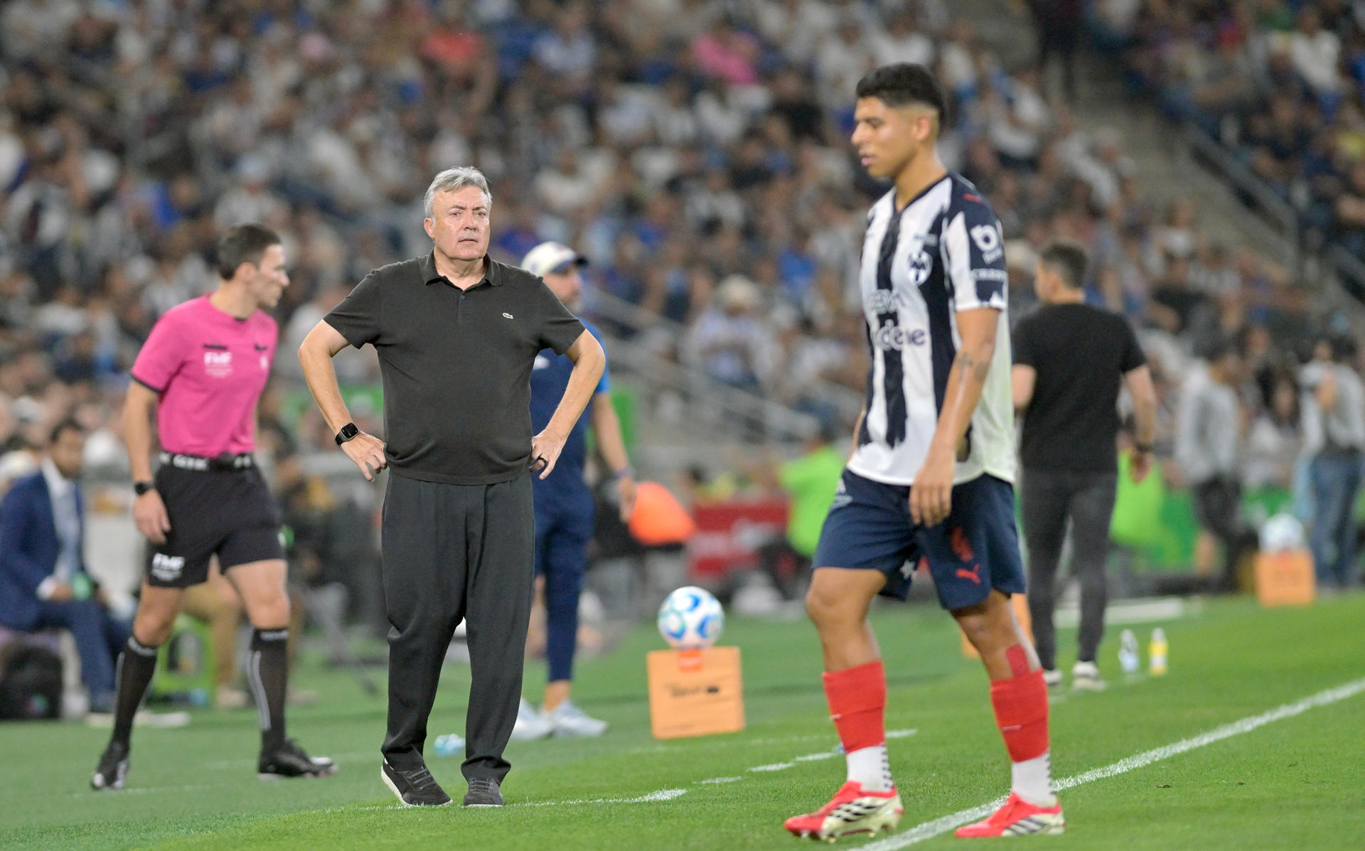 Monterrey despide al entrenador español Domenec Torrent