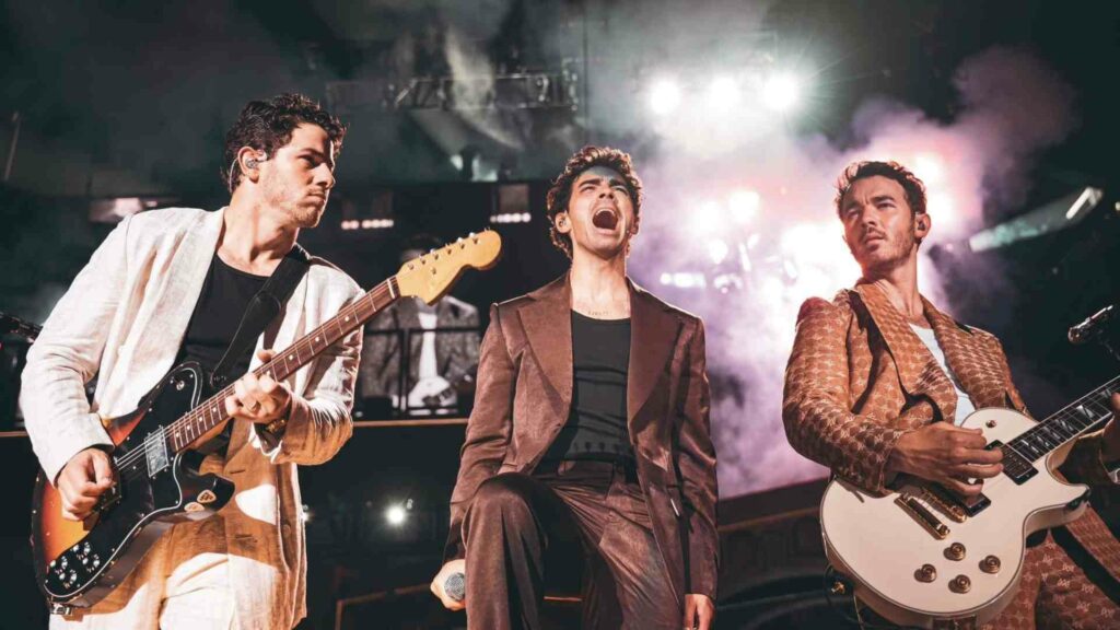 Dwayne Johnson, Anne Hathaway y los Jonas Brothers recibirán el premio Leyendas de Disney