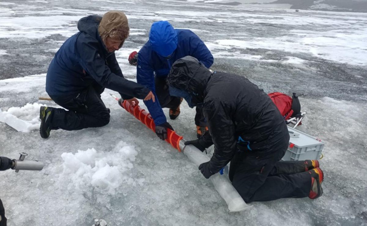 Estudio muestra que los lagos de la Antártida están conectados con el océano bajo tierra
