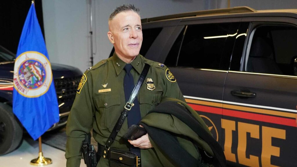 Greg Bovino, jefe de operaciones migratorias en las que murieron dos ciudadanos, se retira