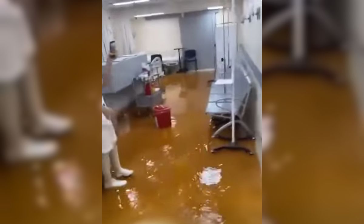 Video: Ruptura de tubería inunda de aguas negras ISSSTE de Gómez Palacio, Durango Video: Ruptura de tubería inunda de aguas negras ISSSTE de Gómez Palacio, Durango