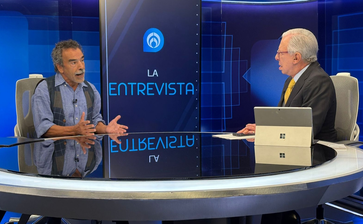 Joaquín López-Dóriga y Damián Alcázar recrean entrevista a “El Mochaorejas” Joaquín López-Dóriga y Damián Alcázar recrean entrevista a “El Mochaorejas”