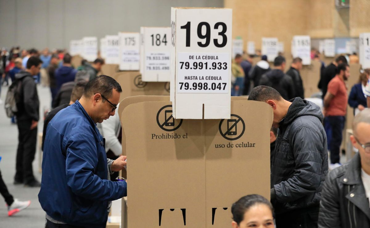 Colombia elige legisladores y candidatos presidenciales Colombia elige legisladores y candidatos presidenciales