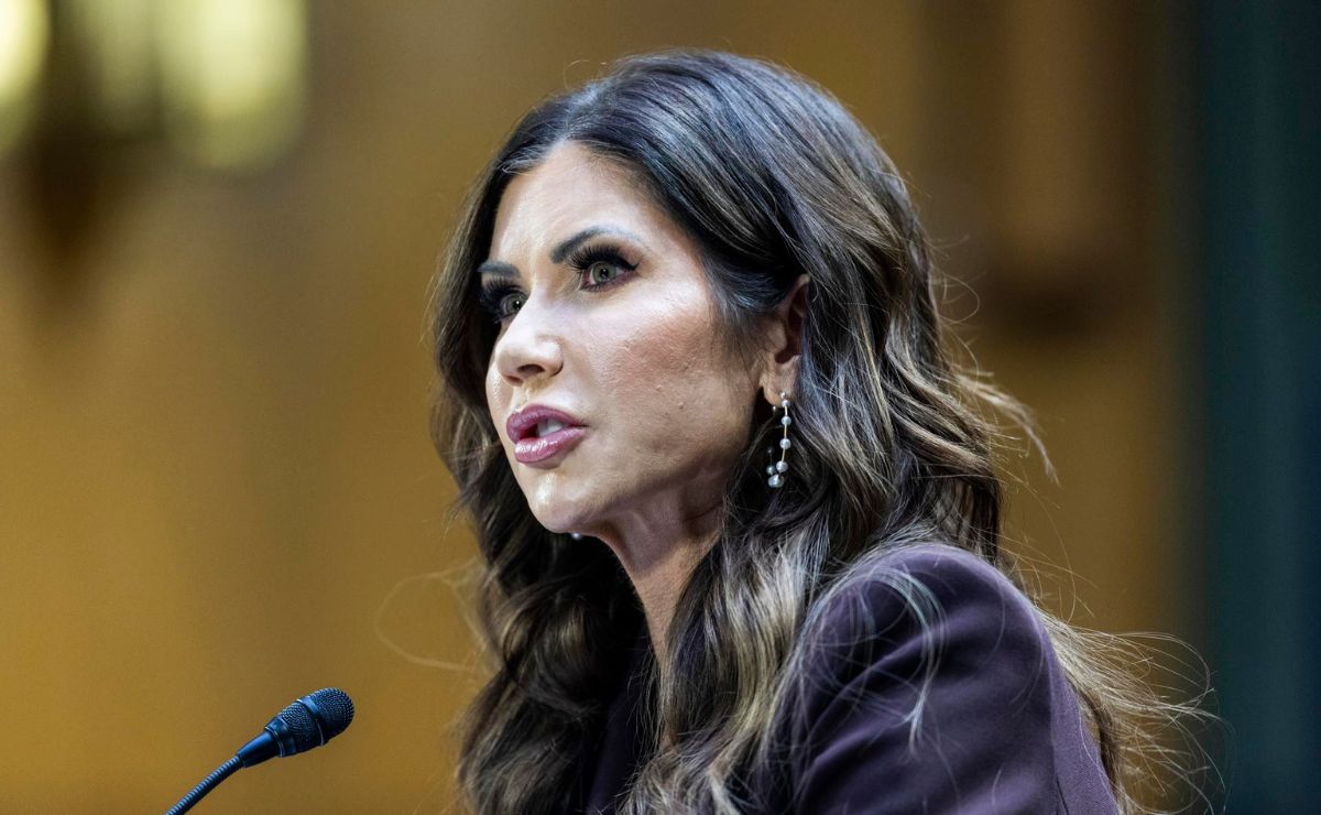 Trump sustituye a Kristi Noem como secretaria de Seguridad Nacional; anuncia a senador en su lugar