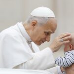 León XIV reza para que las naciones renuncien a las armas y elijan la diplomacia