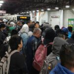 “Imposible subir”: usuarios acusan saturación en el Metro CDMX