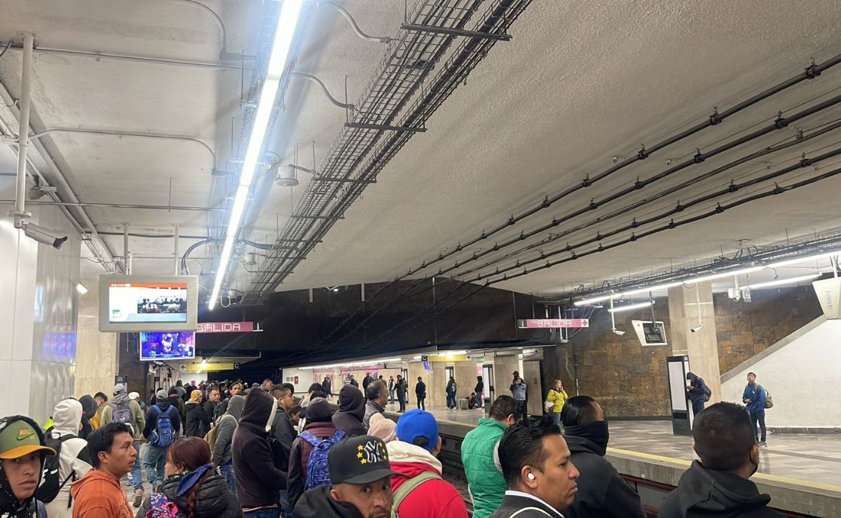 Alta afluencia provoca retrasos en 8 líneas del Metro CDMX Alta afluencia provoca retrasos en 8 líneas del Metro CDMX