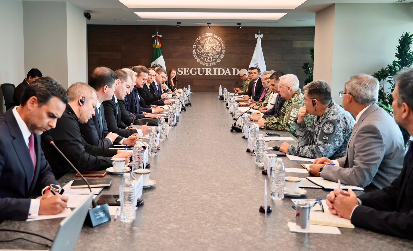 Marina refuerza seguridad en AICM, AIFA y aeropuertos del centro del país