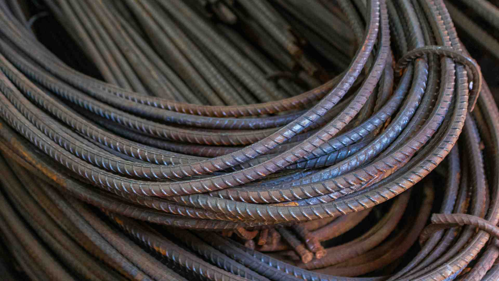 México detecta 750 empresas del acero presuntamente irregulares y suspende a 350 firmas