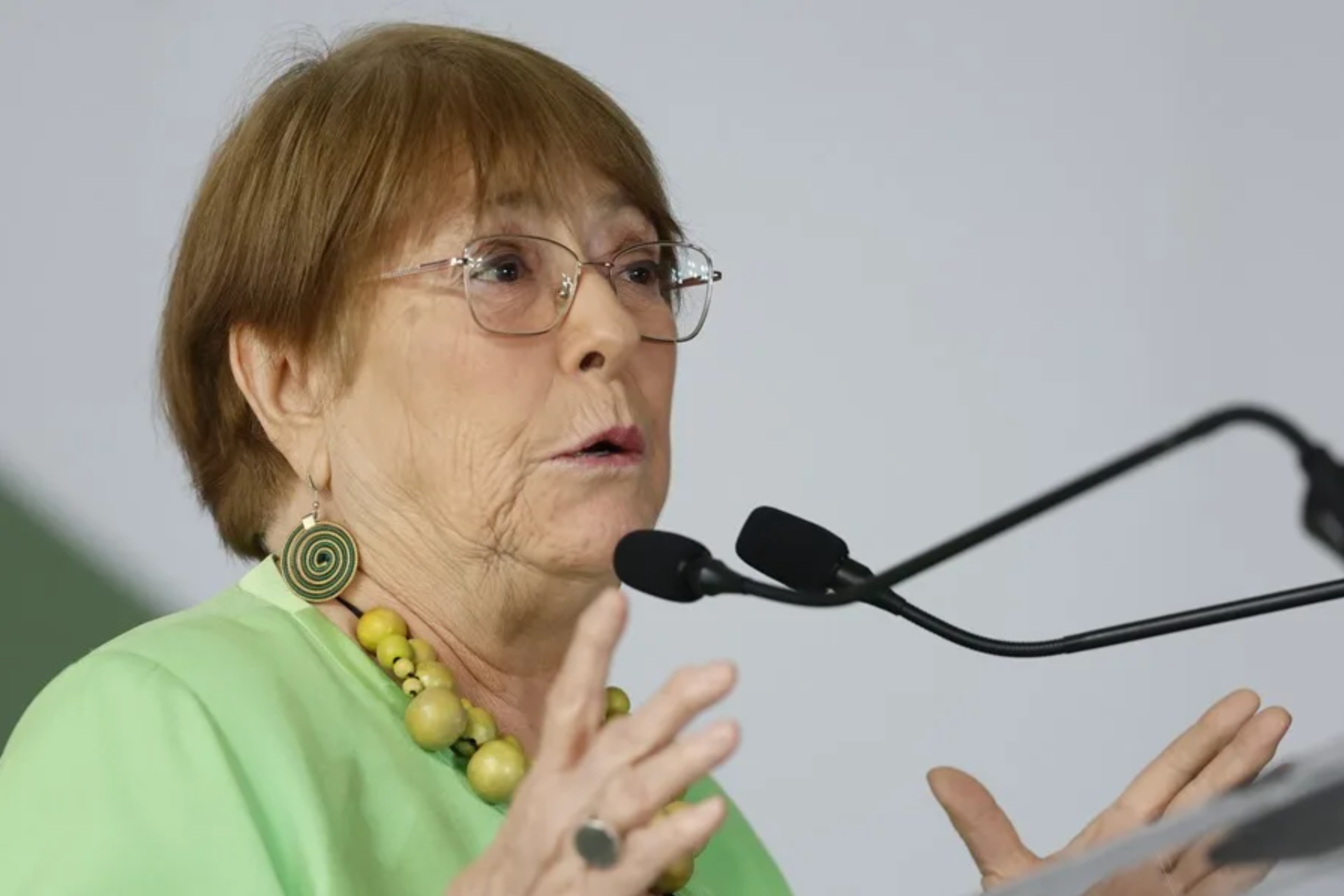 Sheinbaum mantiene el apoyo a Michelle Bachelet para dirigir la ONU, pese a retirada de Chile