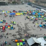 CNTE instala plantón en el Zócalo; blindan Palacio Nacional con vallas