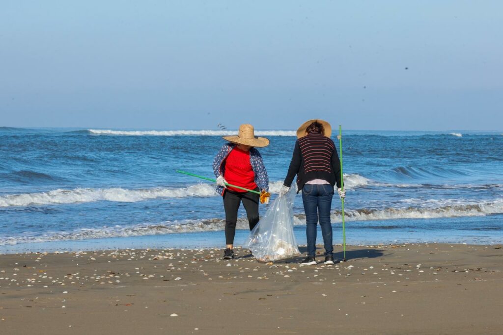 “Sinaloa, Limpia tus Playas”: realizan jornada en 11 municipios costeros - sinaloa-limpia-tus-playas-realizan-jornada-en-11-municipios-costeros-2-1024x683