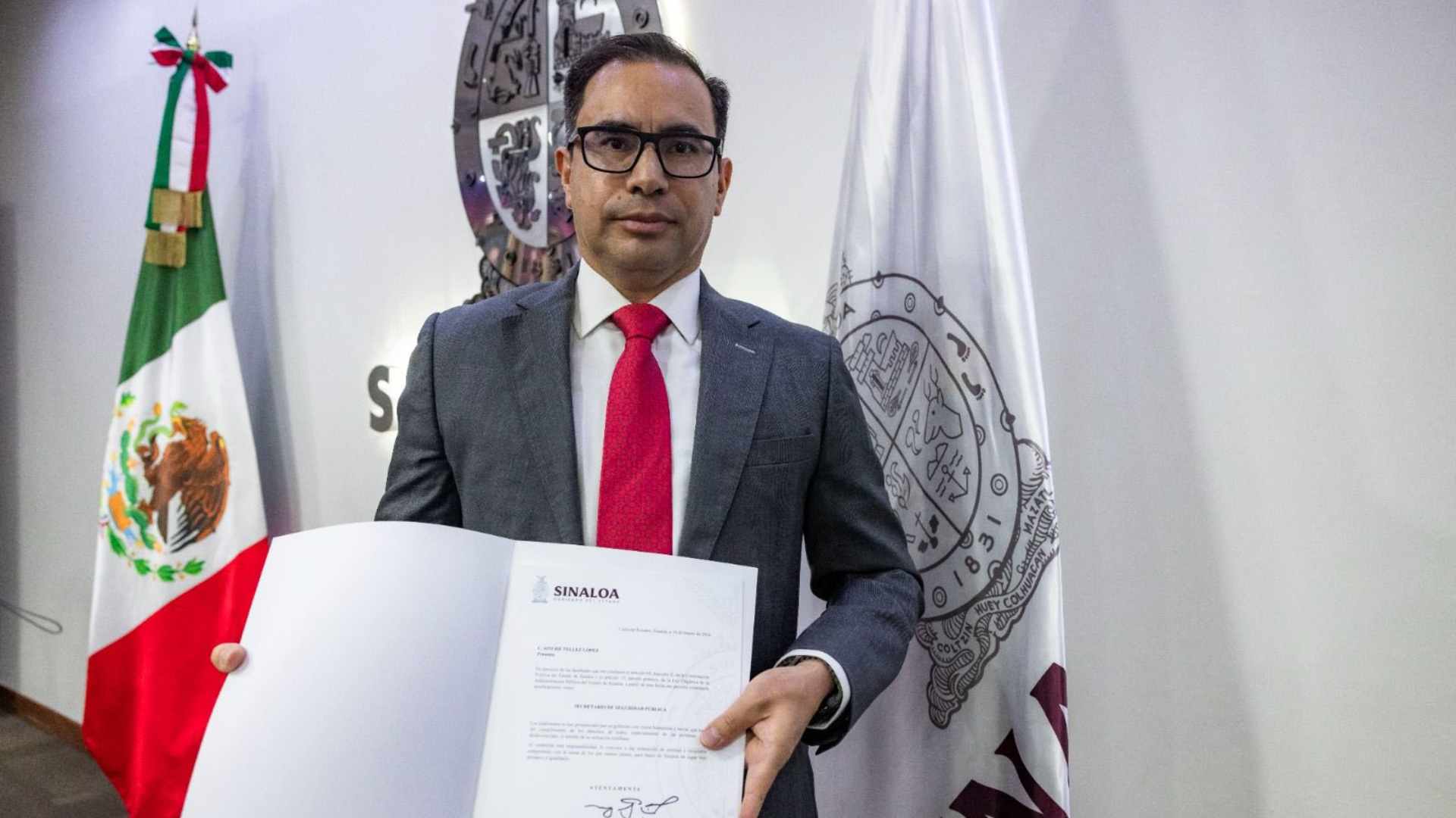 Sinuhé Téllez López es nombrado titular de Seguridad Pública de Sinaloa Sinuhé Téllez López es nombrado titular de Seguridad Pública de Sinaloa