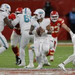 Miami Dolphins liberan al quarterback Tua Tagovailoa