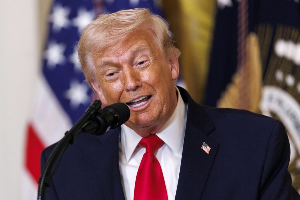 Trump asegura que está “en contacto” con Irán