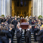 Cientos de personas despiden al músico Willie Colón en Nueva York