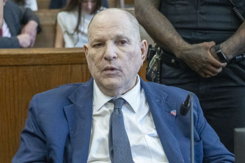 Harvey Weinstein usó su poder para aprovecharse de Jessica Mann, una “joven frágil”, según la Fiscalía