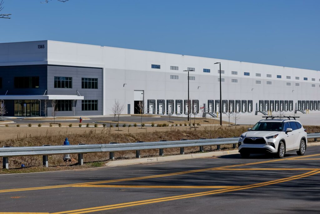 ICE confirma que mantiene arrestada a francesa de 86 años la que se le venció la visa - 16ac40115a8724a00b2dea16b6b3b69b7b54c4a0w-1024x683