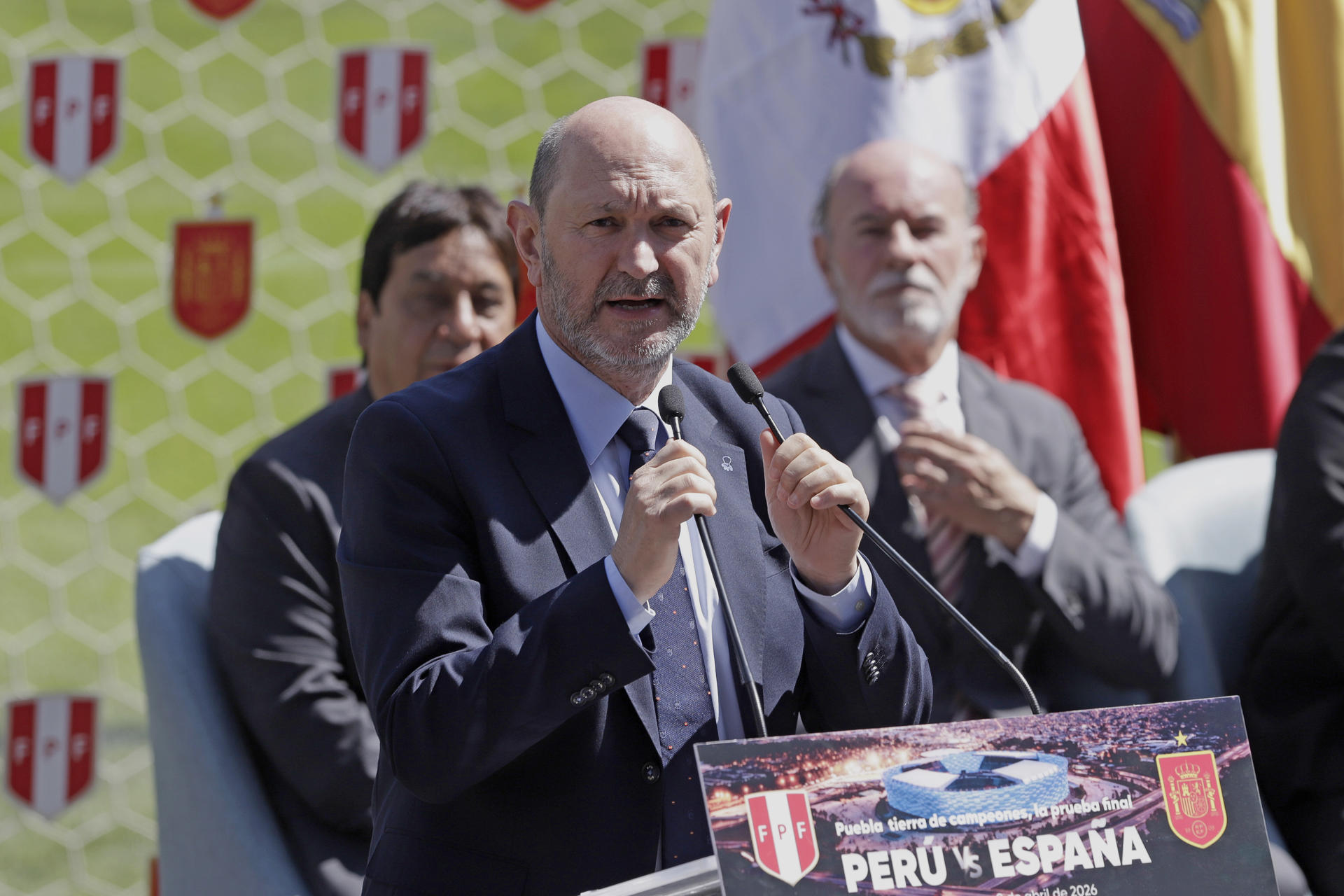 Real Federación Española de Fútbol y la FMF firman acuerdo de colaboración