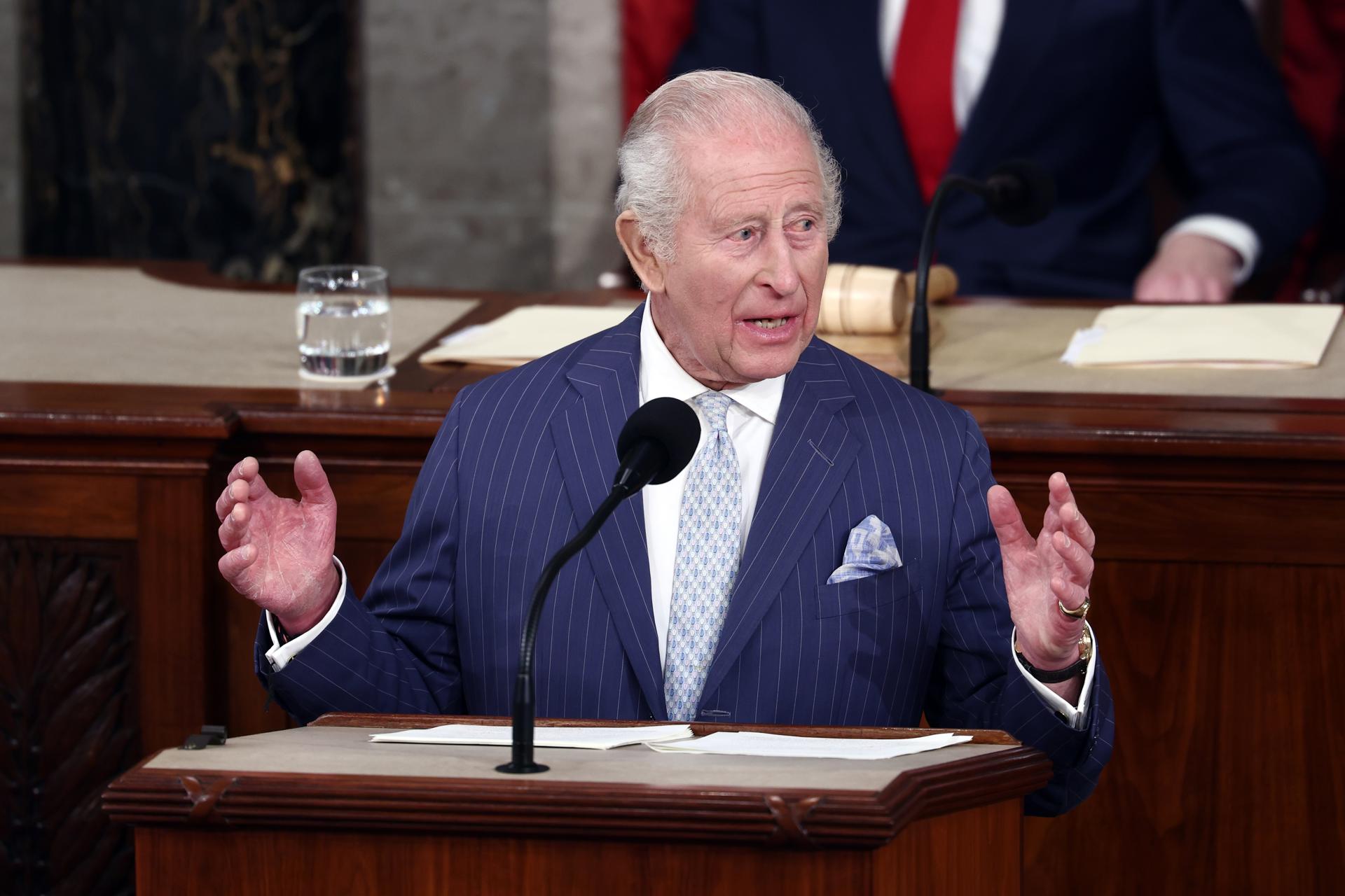 Carlos III llama a la reconciliación con EE.UU. en un histórico discurso en el Capitolio