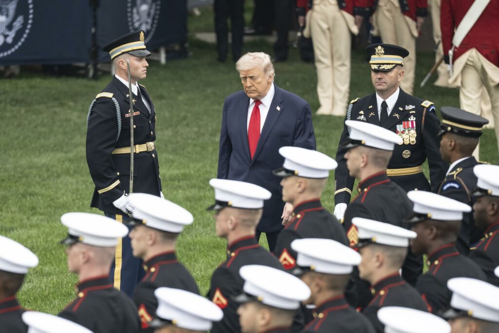 Senado de EE.UU. falla en intento de limitar posibles acciones militares de Trump en Cuba