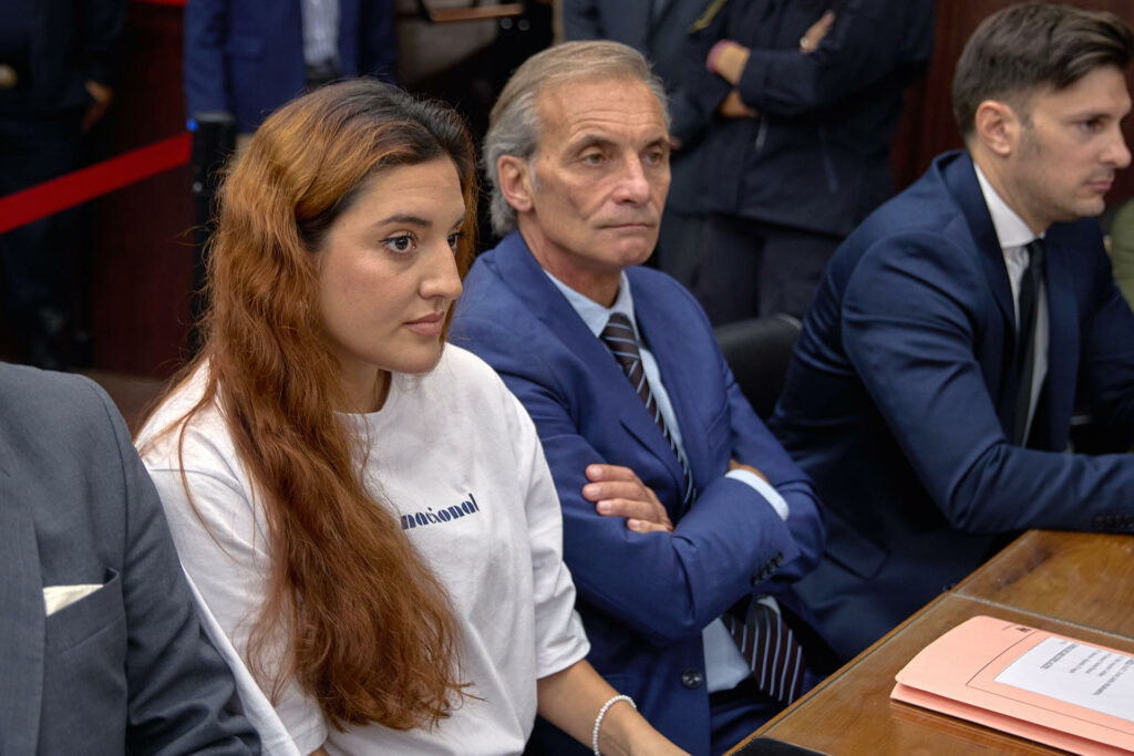 Nuevo juicio por muerte de Maradona comienza con nuevas estrategias y acusaciones cruzadas - 6a51454b6d4e0988479d6af59e1ef11b859389cdw-1024x683