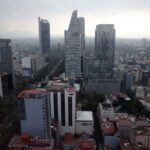 México pierde atractivo por los trámites que frenan la inversión, advierten especialistas