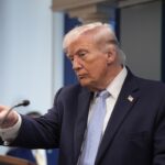 Amenaza Trump con ofensiva mayor si falla acuerdo con Irán