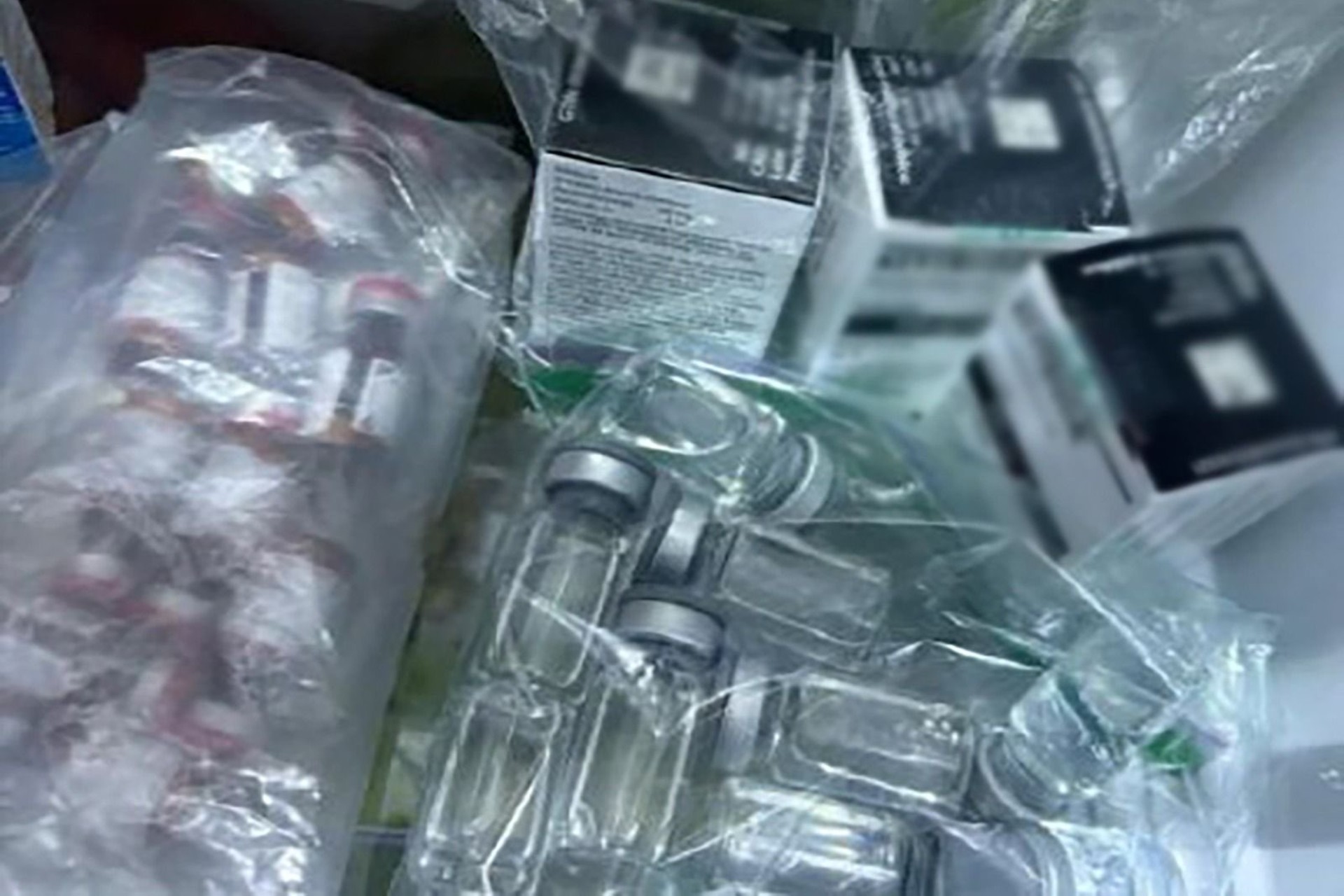 Aseguran vacunas falsas contra VPH, sarampión y neumococo en el Estado de México