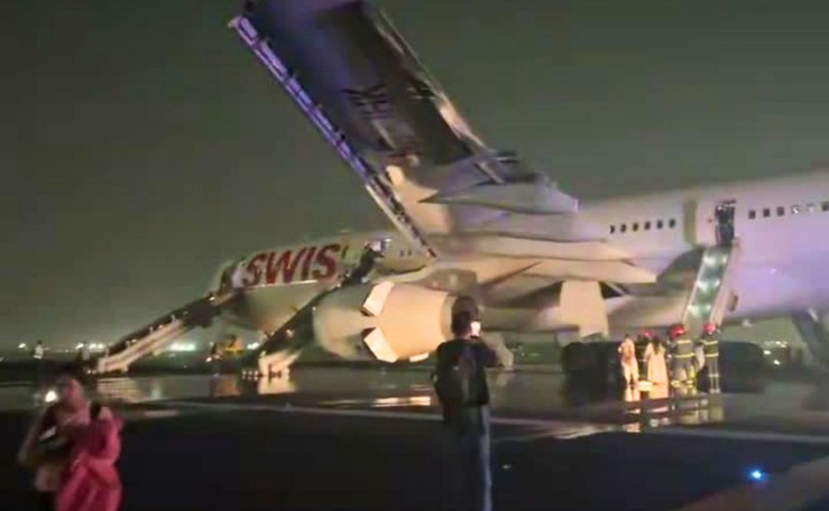 Video: Se incendia motor de un avión al despegar de Nueva Delhi; hay 6 heridos