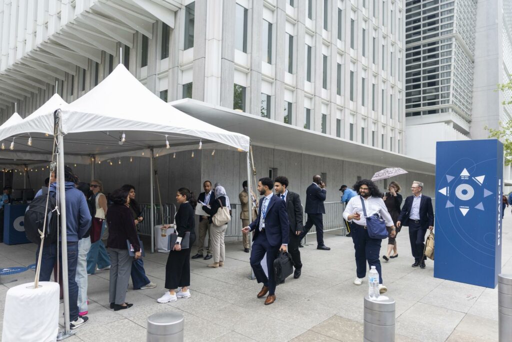 El FMI y el BM se reúnen en plena incertidumbre por el cierre del estrecho de Ormuz - b102f9dddc74510abdd0ae9e6d5627e68398f507w-1024x683