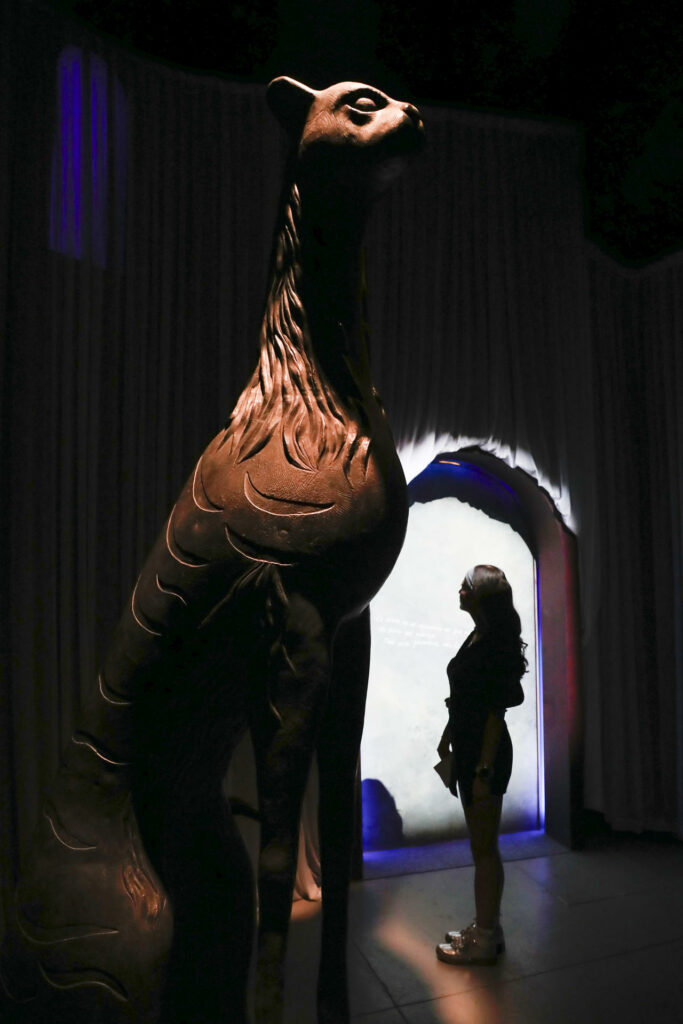 El laberinto de Leonora Carrington cobra vida con una experiencia sensorial en México - bcd94973c1c87d6e60d1f5e6e1abce894052da30w-683x1024