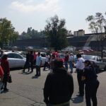 Taxistas bloquean la México-Pachuca; denuncian extorsión y asesinatos