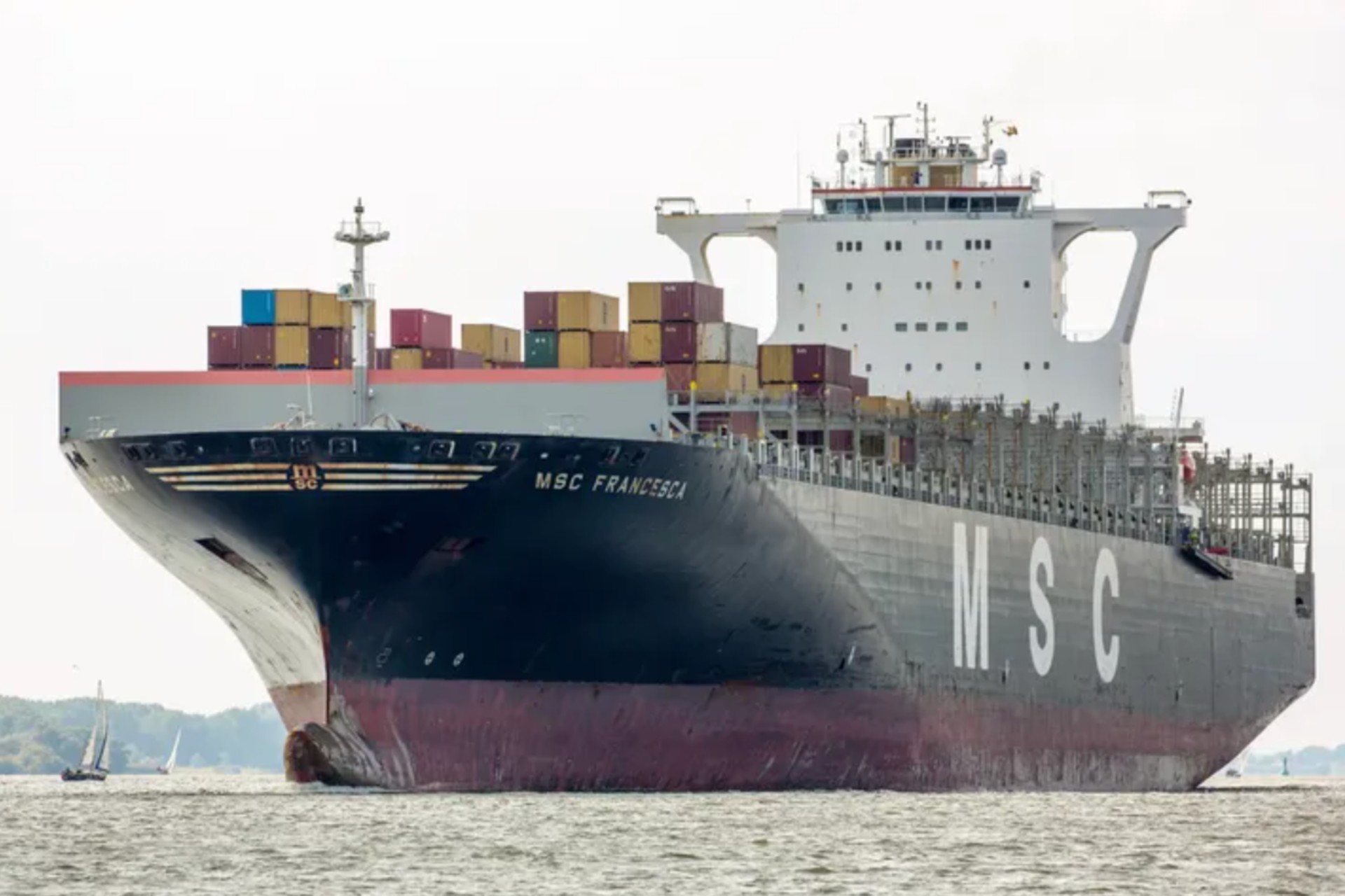 Guardia Revolucionaria de Irán intercepta dos buques en el Estrecho de Ormuz