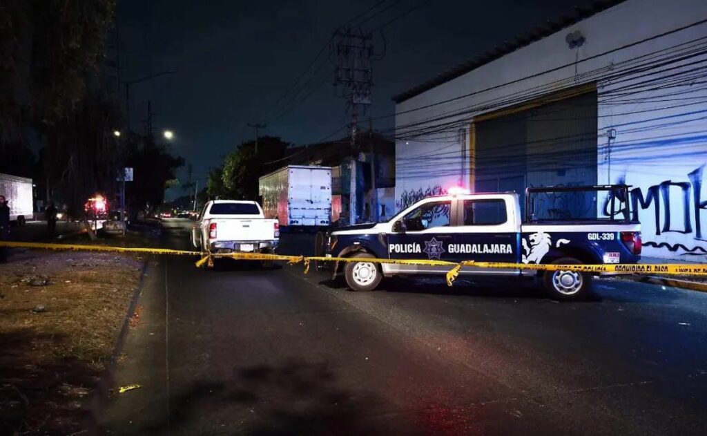 Ataque dentro de vivienda deja 3 muertos, ¿qué ocurrió en Guadalajara?