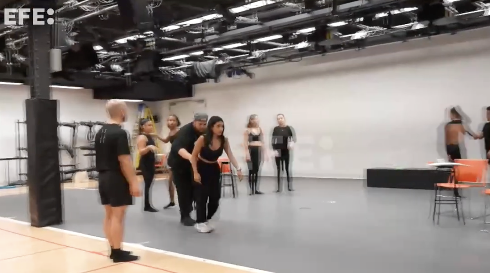 Musical ‘Aguardiente’ aborda migración y cultura latina en Washington