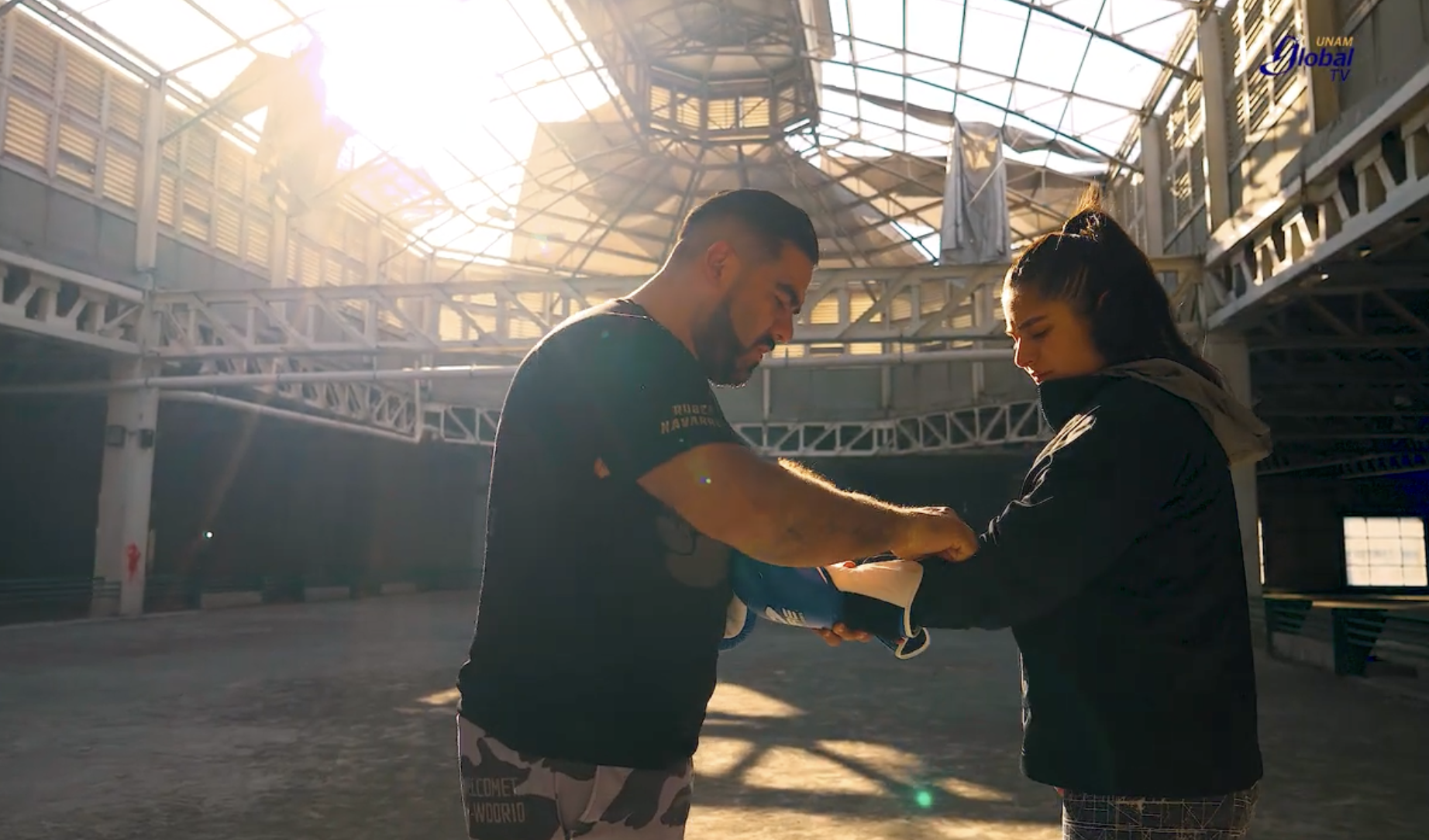‘Dinamita’ estereotipos y representa a México en boxeo