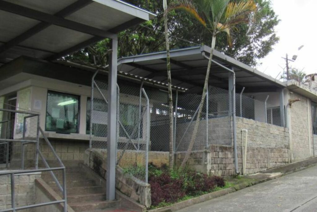 Suspenden a 11 funcionarios de una cárcel en Colombia tras escándalo por fiesta de reclusos