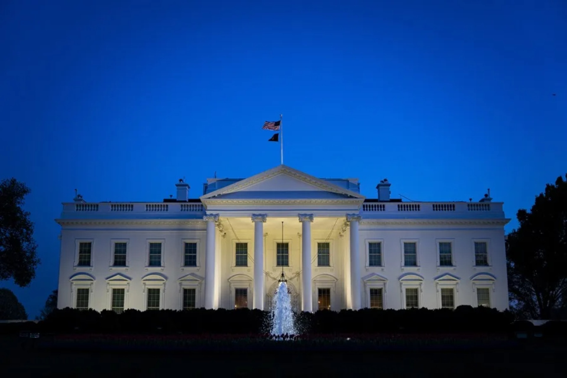 Tribunal de EE.UU. autoriza que se reanuden las obras del salón de baile de la Casa Blanca