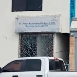 Mosquitos, jeringas rellenas y contaminación, así operaba la clínica de sueros vitaminados en Sonora