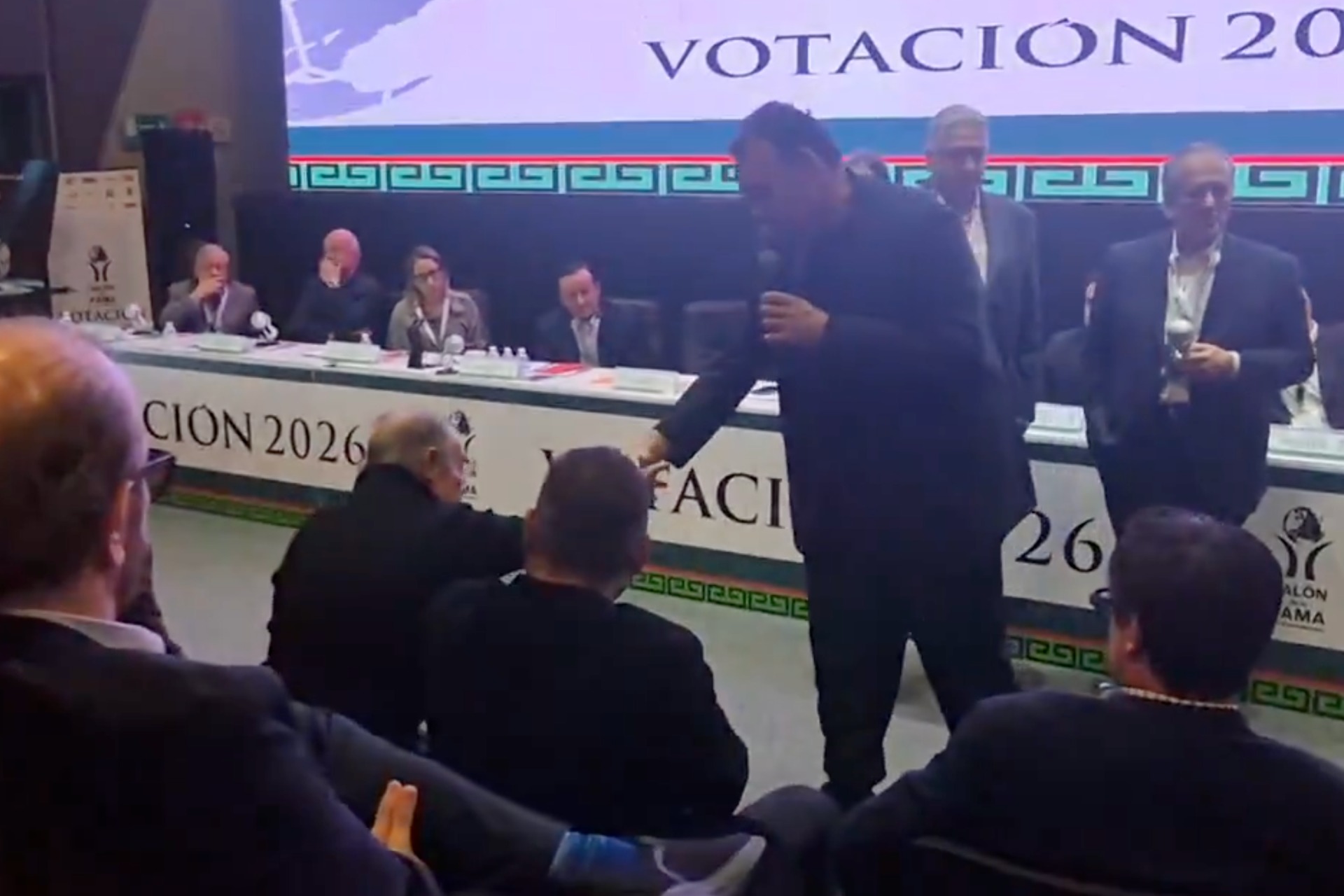 Video: David Faitelson ofrece una disculpa a José Ramón Fernández