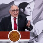 David Kershenobich: Contaminación bacteriana, posible causa de muertes por sueros vitaminados en Sonora