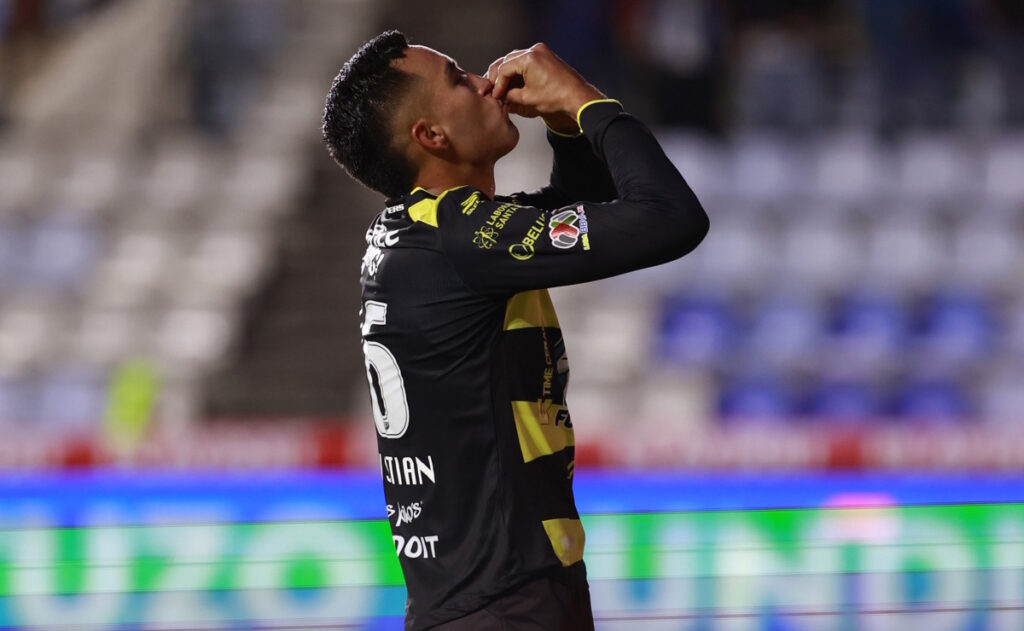 Christian Rivera dice que no ha mostrado todo su reperetorio en Pachuca