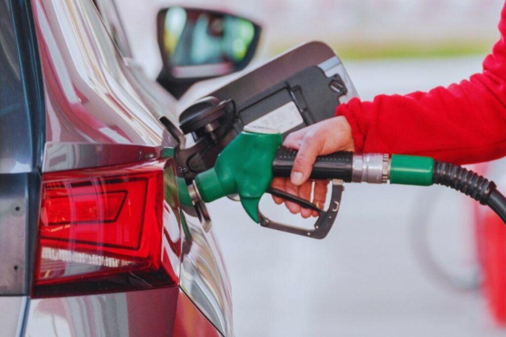 Aumento en el precio del diésel no tiene razón de ser: Sheinbaum anuncia reunión con gasolineros