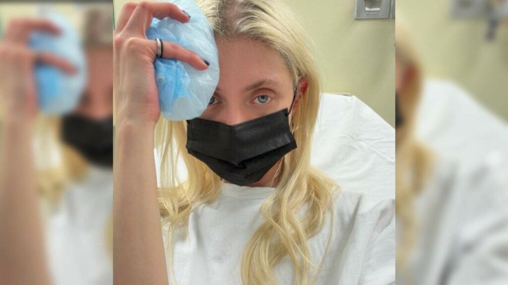 Hospitalizan a la cantante Taylor Momsen por picadura de araña previo a show en México