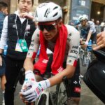Isaac del Toro abandona la tercera etapa de la Itzulia Basque Country