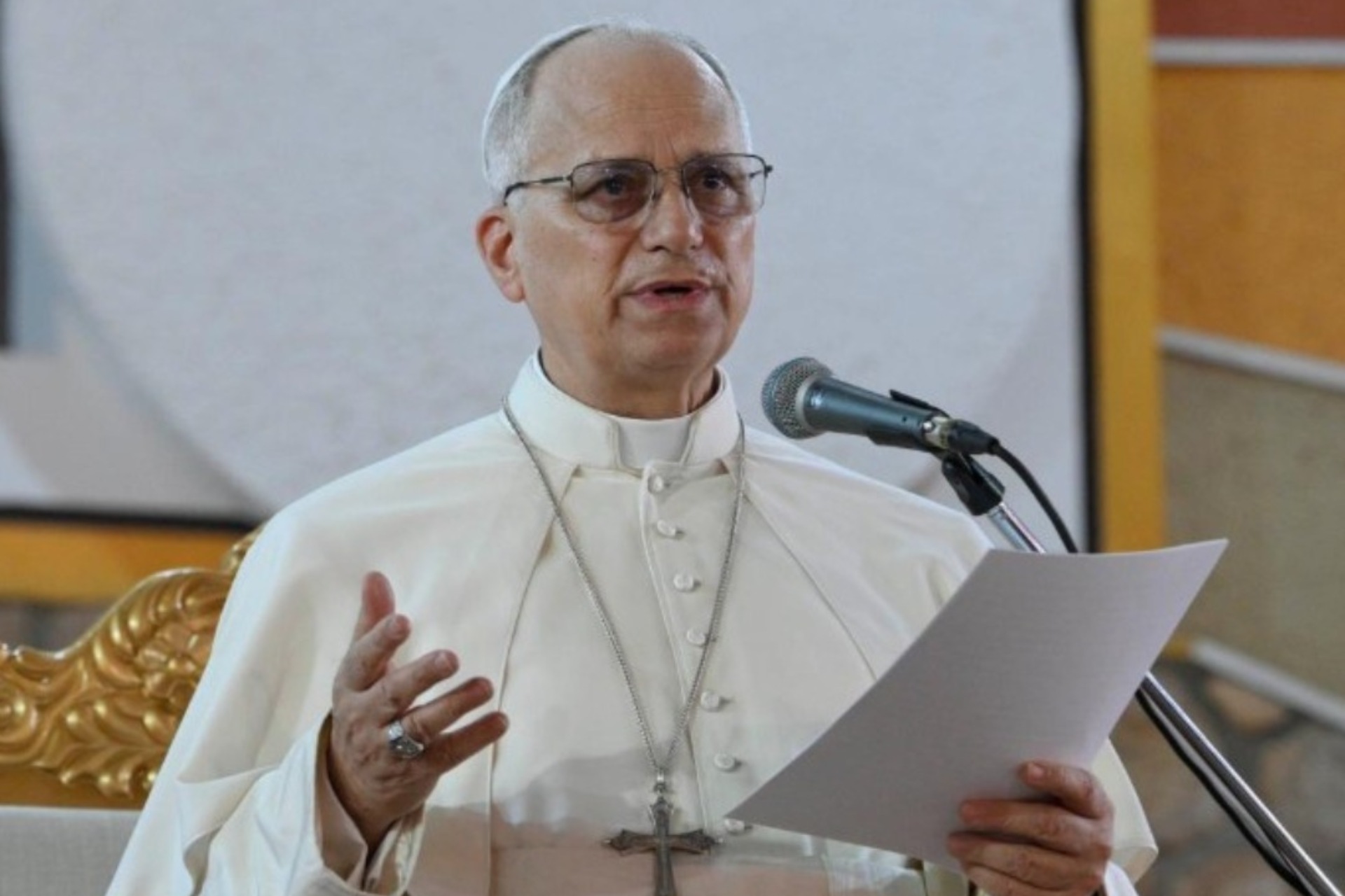 León XIV:  “El mundo está siendo destruido por unos pocos tiranos”